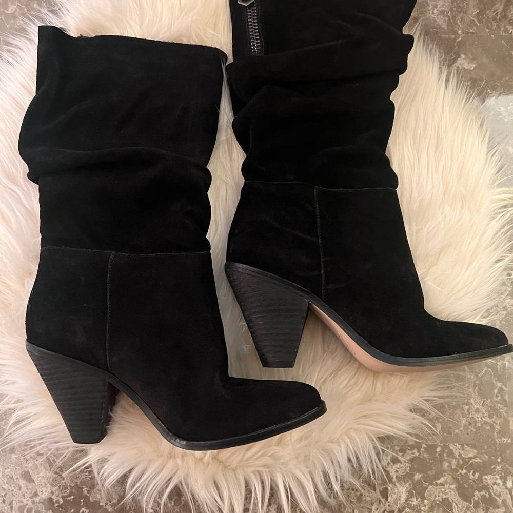 NWOT Chinese Laundry black suede boots